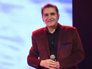 ویدئو :  موزیک ویدئوی «فریدون آسرایی» برای سریال«عاشقانه»