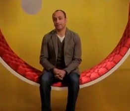 ویدئو :  اجرای آهنگ زیبا از مرحوم عارف لرستانی از دست ندید روحشان شاد