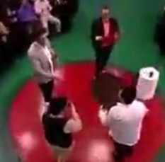 ویدئو :    آهنگ شاد شاد امید حاجیلی