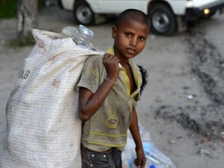 ویدئو :    کلیپ کودکان کار و خیابان