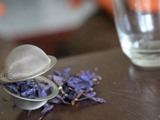 معرفی ۵ دمنوش گیاهی مناسب برای لاغری و دستور تهیه آنها