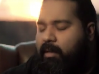 ویدئو :   کلیپ جدید «من و یادت» از رضا صادقی