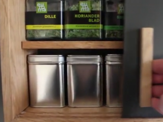 ویدئو :  ساخت کابینت نگهداری ادویه