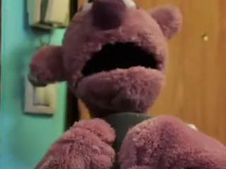 ویدئو :   دعوای جناب خان و آقای محترم در سریال کوچه مروارید