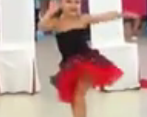 ویدئو :   رقص دخترکره ای عالی