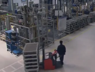 ویدئو :   مراحل ساخت موتور بی ام و