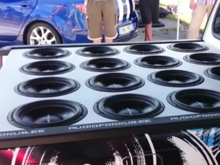 ویدئو :   بزرگ ترین سیستم صوتی بوم باکس ماشین