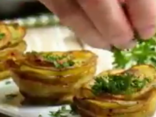 ویدئو :   اموزش یک نوع چیپس خوشمزه