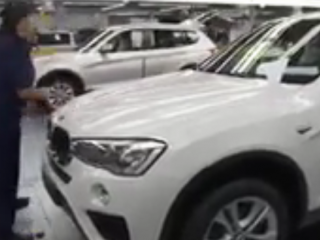 ویدئو :   سر تا ته خط تولید بی ام و سری X