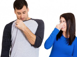 چگونه بدبویی بدن را در طب سنتی درمان کنیم