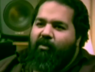 ویدئو :    همخوانی رضا صادقی و یک کارتن خواب بهبودیافته