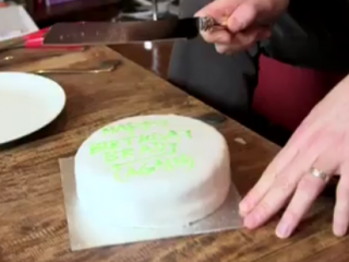 ویدئو :  بریدن کیک به روش علمی