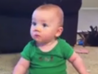 ویدئو :   واکنش دیدنی نوزادان با دیدن باباهاشون