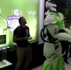 ویدئو :  ربات رقاص