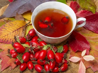 با میوه نسترن سنگ کلیه را دفع کنید