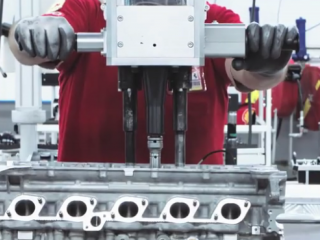 ویدئو :   خط تولید هفتاد ساله خودروسازی Ferrari