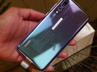 ویدئو :   جعبه گشایی و نگاه اول به موبایل Huawei P20 Pro