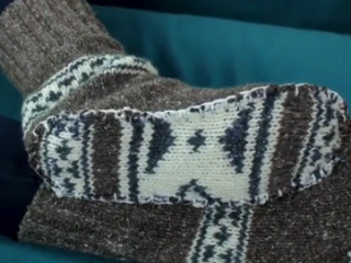 ویدئو :   اموزش جوراب با لباس