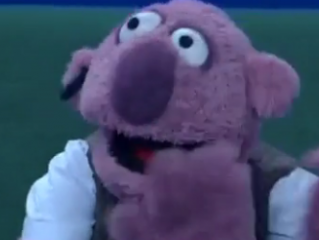 ویدئو : خوانندگی جناب خان برای بانوان تیم ملی فوتسال