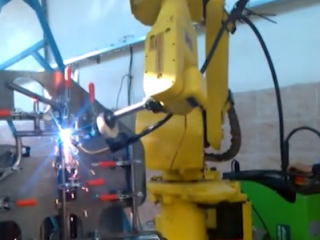 ویدئو :   ربات جوشکار بدنه ویلچیر (صندلی چرخدار)