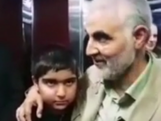 ویدئو :   حضور اخیر سردار سلیمانی در منزل خانواده شهدا