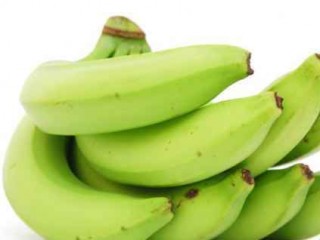 بررسی لیست خواص بینظیر موز سبز بر روی بدن