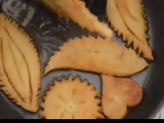 ویدئو :  طرز تهیه دسر نان برنجی خوشمزه، ساده و متفاوت