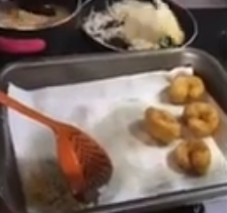 ویدئو :  تهيه ميگو پفكى و طرز درست كردن با بهترين دستور پخت