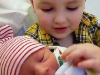 ویدئو :  احساسات تماشایی کودکانه