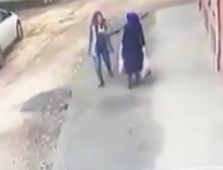 ویدئو :   فیلم عجیبی از بلعیده شدن دو زن در ترکیه به زیر زمین