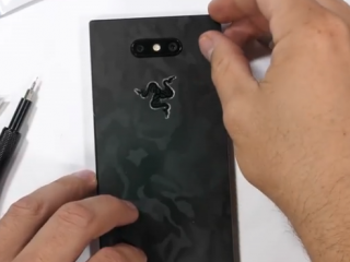 ویدئو :  کالبدشکافی ریزر فون