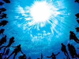 ویدئو :   زنده به گور شدن غواصان ایرانی توسط ارتش عراق