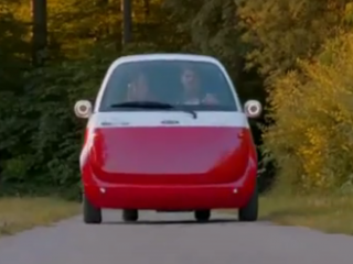 ویدئو :  خودروی برقی دونفره با درب متفاوت