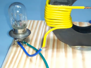 ویدئو :  تولید برق با آهنربا