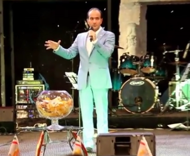 ویدئو :  تقلید صدای باحال اللهی قمشه ای