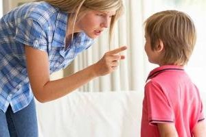 اصول پاک کردن یک کلمه زشت از ذهن کودک تازه به حرف آمده (مطلب)