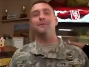 ویدئو:  حمایت سرباز آمریکایی از یک مسلمان (مطلب)