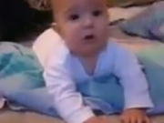 ویدئو : بچه و پدر رزمنده... (مطلب)