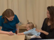 ویدئو :  به نوزادانتان راحت تر دارو بخورانید! (مطلب)