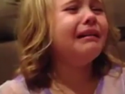 ویدئو :      این دختر کوچولو نمیخواد برادرش هیچ وقت بزرگ بشه (مطلب)