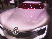 ویدئو :  خودروی عجیب رنو در نمایشگاه پاریس (مطلب)