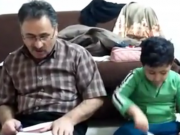ویدئو :  جدول حل کردن پسر بچه بامزه و خنده دار (مطلب)