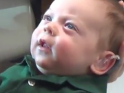 ویدئو : لبخند نوزاد بعد از دریافت سمعک (مطلب)