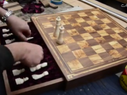 ویدئو :    طریقه ساخت جعبه شطرنج-دی دیل (مطلب)