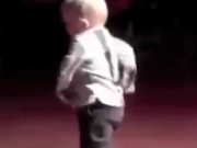ویدئو :    رقص بسیار زیبا و جذاب یک پسر 2 ساله (مطلب)