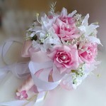 دسته گل زیبا رنگی عروس (مطلب)