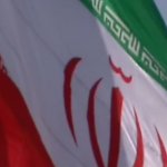 ویدئو :   اشک مردم به خاطر آتش زدن پرچم ایران و عکس شهید مدافع حرم
