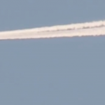 ویدئو :   چرا هواپیماها یک دنباله سفید ابری به جا می گذارند؟ (مطلب)