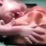 ویدئو :   نوزادی که بعد از تولد دوست نداره از مادرش جدا بشه