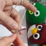 ویدئو :   آموزش موارد پایه ای برای بافت با قلاب سر عروسک یا توپ (مطلب)